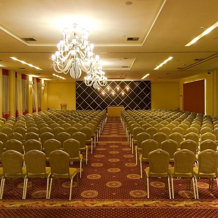 Limneon Resort & Spa Kasztoriá Kültér fotó The ballroom