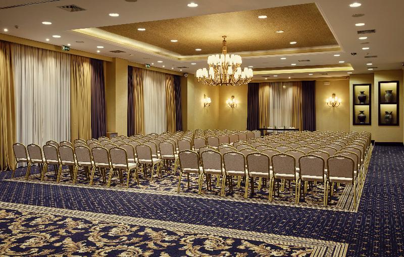 Limneon Resort & Spa Kasztoriá Kültér fotó The ballroom